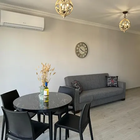 Апартаменты Luxury & Modern Two Bedroom Марсаскала