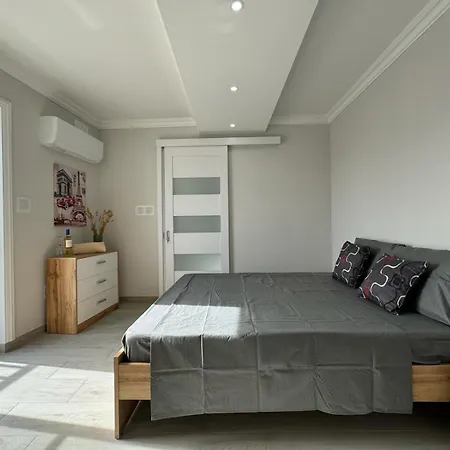 Апартаменты Luxury & Modern Two Bedroom