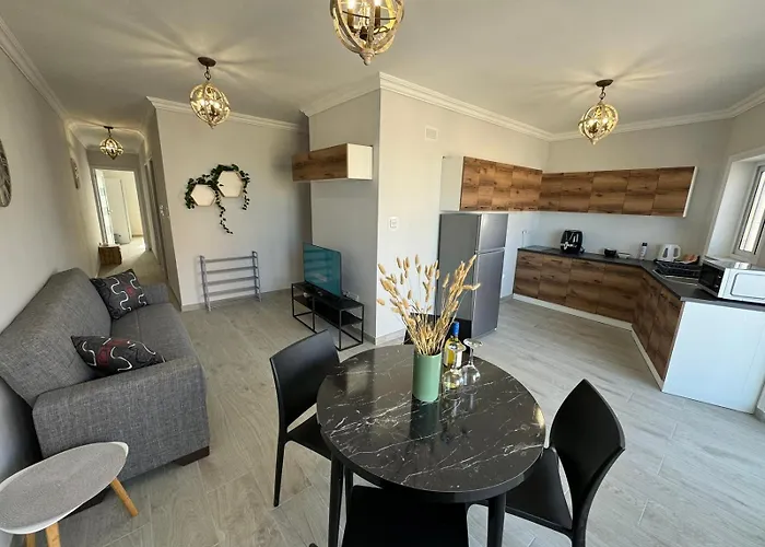 Luxury & Modern Two Bedroom Appartamento Marsaskala