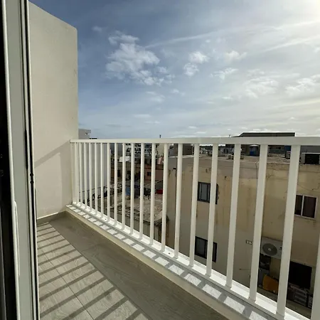 Luxury & Modern Two Bedroom 公寓