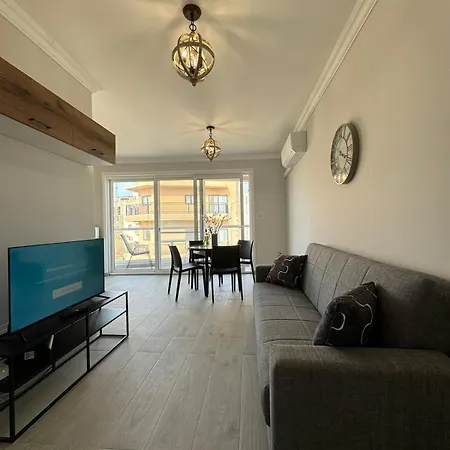 Apartment Luxury & Modern Two Bedroom Marsaskala
