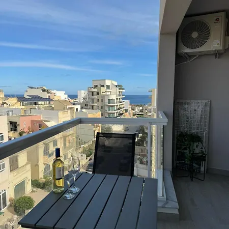 Luxury & Modern Two Bedroom * Marsaskala